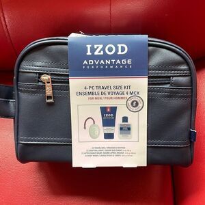 NWT Izod toiletries bag